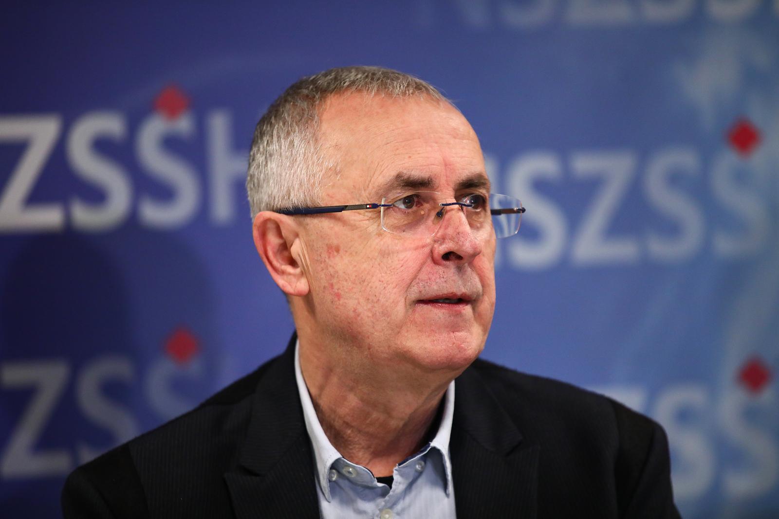 14.02.2025., Zagreb - Predstavnici Nezavisnog sindikata zaposlenih u srednjim skolama Hrvatske, Nezavisnog sindikata znanosti i visokog obrazovanja i Skolskog sindikata Preporod odrzali su zajednicku konferenciju za novinare na kojoj su najaviti strajk u obrazovanju i znanosti te se osvrnuti na povecanje placa sudaca i "manipulaciju placa" zaposlenih u obrazovanju. Na konferenciji su govorili Zrinko Turalija, Matija Kroflin i Zeljko Stipic. Photo: Emica Elvedji/PIXSELL