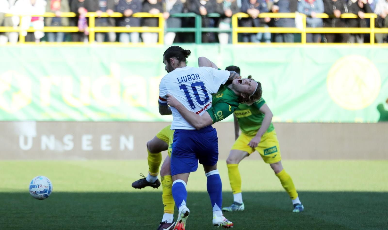 15.02.2025., stadion Aldo Drosina, Pula - SuperSport HNL, 22. kolo, NK Istra 1961 - HNK Hajduk. Marko Livaja, Ville Koski Photo: Sasa Miljevic/PIXSELL