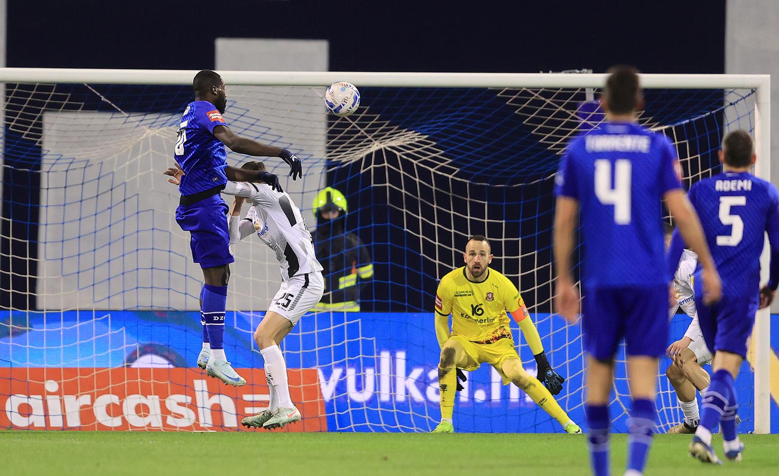 15.02.2025., stadion Maksimir, Zagreb - SuperSport HNL, 22. kolo, GNK Dinamo - HNK Gorica. Wilfried Kanga, Kresimir Krizmanic Photo: Marko Prpic/PIXSELL
