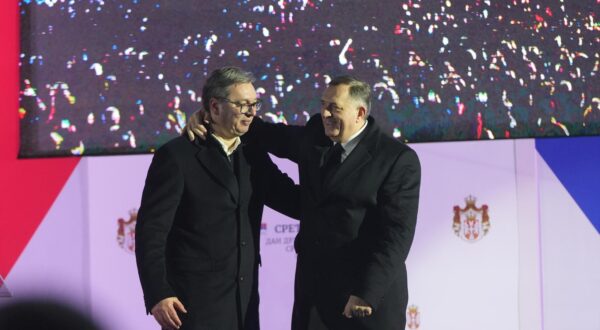 15, February, 2025, Sremska Mitrovica - A rally called "Let's meet at Sretenje" on the occasion of the celebration of the Serbian Statehood Day was held in the center of Sremska Mitrovica. Aleksandar Vucic, Milorad Dodik. Photo: Antonio Ahel/ATAImages

15, februar, 2025, Sremska Mitrovica - Skup pod nazivom "Srecemo se na Sretenje" povodom obelezavanja Dana drzavnosti Srbije odrzan je u centru Sremske Mitrovice. Photo: Antonio Ahel/ATAImages Photo: Antonio Ahel/AtaImages/PIXSELL