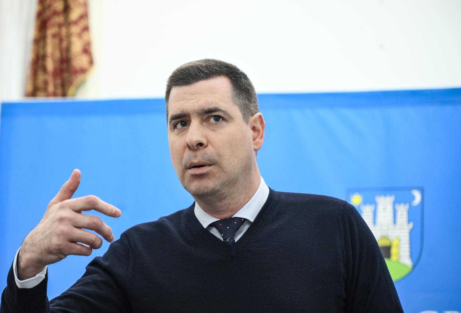 17.02.2025., Zagreb - Potpredsjednik Gradske skupstine Grada Zagreba Mislav Herman i clanovi Kluba gradskih zastupnika HDZ-a odrzali su konferenciju za medije na temu:Nikad veci proracun a nikad veca pohlepa vlasti u Zagrebu Photo: Josip Regovic/PIXSELL