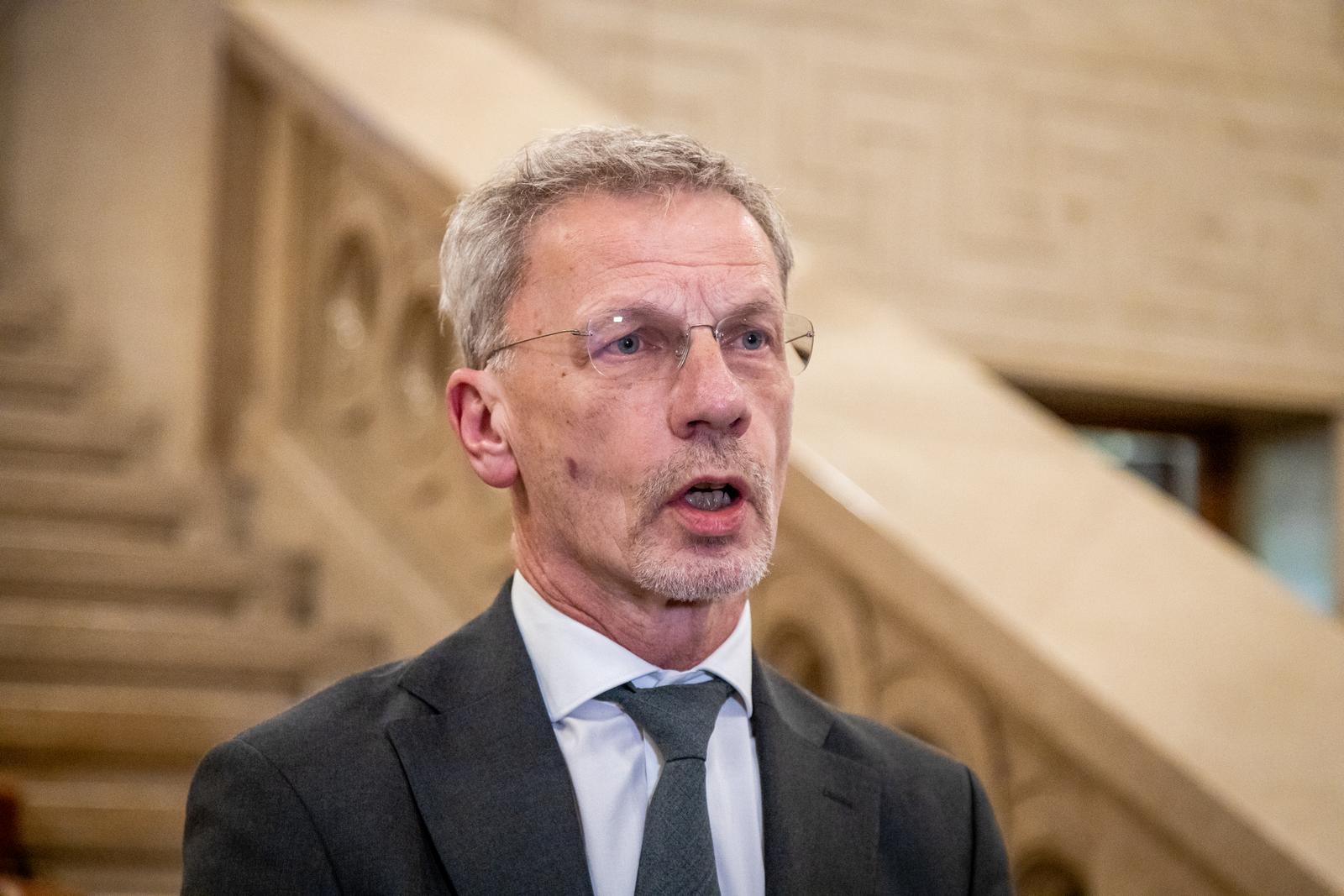21.02.2025. Zagreb - Izjave za medije nakon sastanka predstavnika platforme "Halo, inspektore" i predstavnika Hrvatske narodne banke. Boris Vujcic Photo: Mia Slafhauzer/PIXSELL