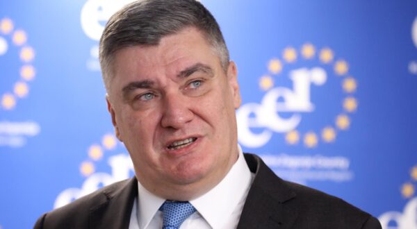 22.01.2025., Zabok - Predsjednik RH Zoran Milanovic dao je izjavu medijima nakon zavrsetka Regionalnog investicijskog summita Zagorje 2025.  Photo: Robert Anic/PIXSELL