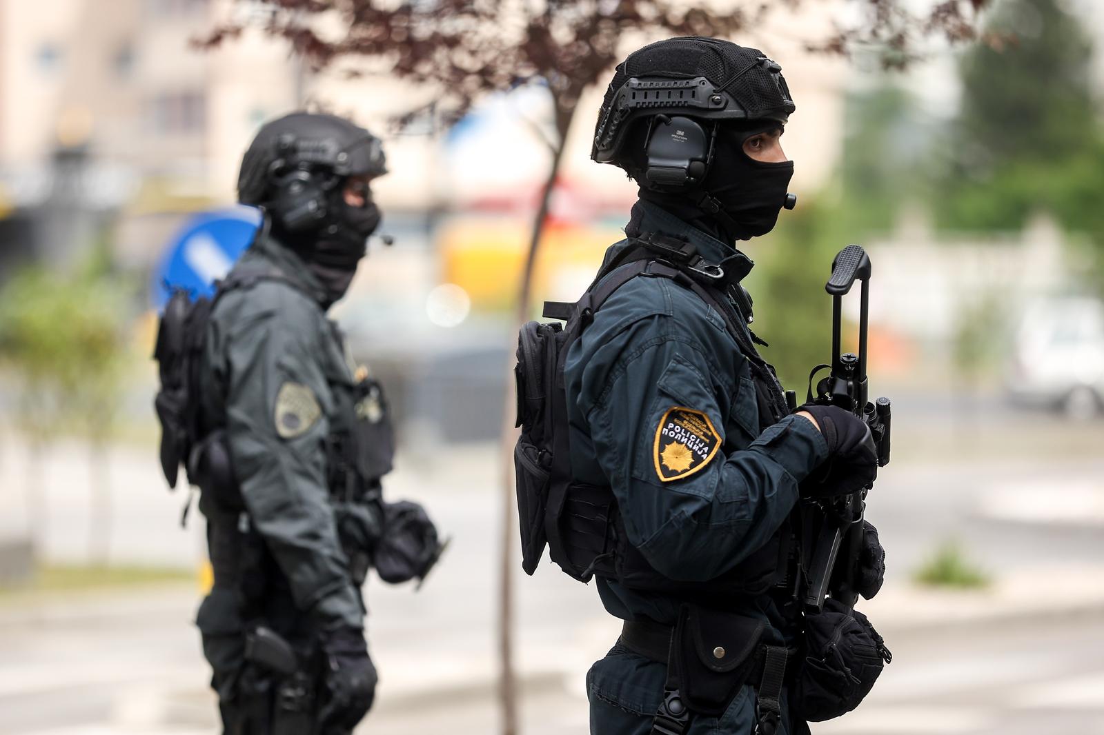 26.06.2024., Sarajevo, Bosna i Hercegovina - Pripadnici FUP-a danas su zapoceli realizaciju akcije kodnog naziva "Omerta". Vrse se pretresi na podrucju Kantona Sarajevo, preciznije na podrucju Vogosce, Ilijasa i u sarajevskom naselju Bulevar na Stupu. Photo: Armin Durgut/PIXSELL