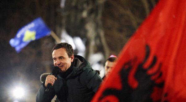 Kosovo's Prime Minister and leader of the ruling Vetevendosje party Albin Kurti addresses supporters as exit polls show the party is set to come first in the parliamentary election, in Pristina, Kosovo February 10, 2025. REUTERS/Florion Goga Photo: Florion Goga/REUTERS