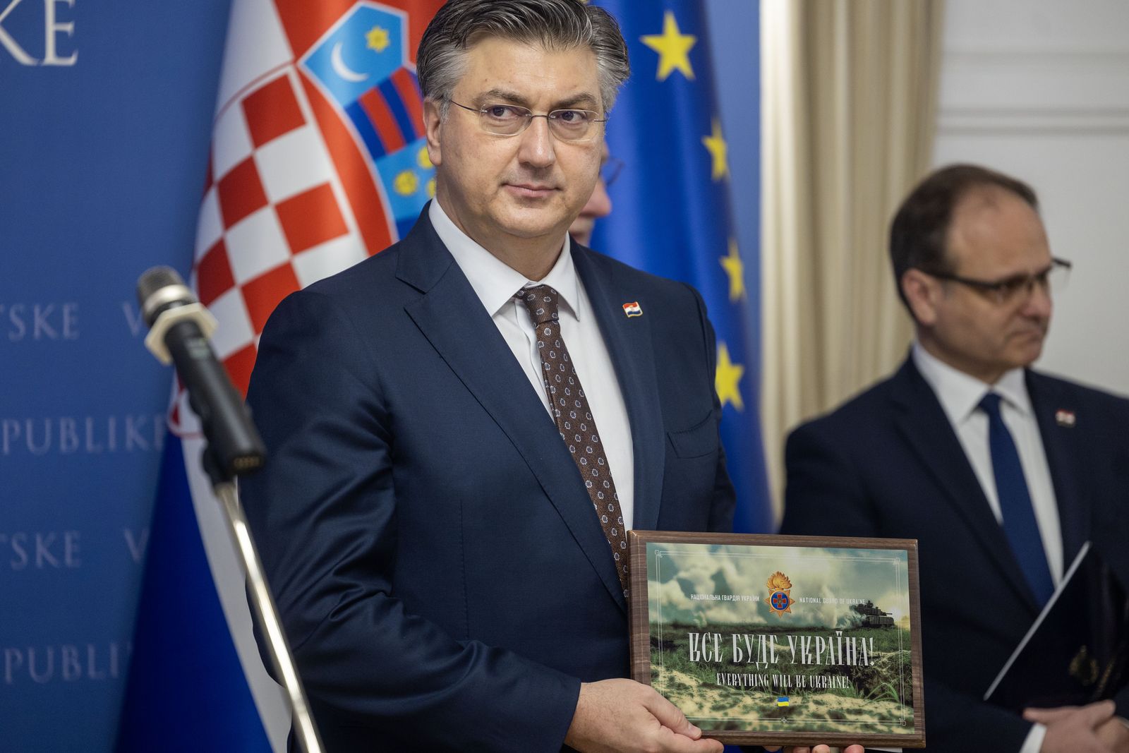 Zagreb, 24.2.2025 - Premijer Andrej Plenković (na slici) u Banskim je dvorima primio ukrajinsku djecu koja borave u Hrvatskoj na psihosocijalnoj edukaciji.
Foto Hina/ Dario GRZELJ/ dag