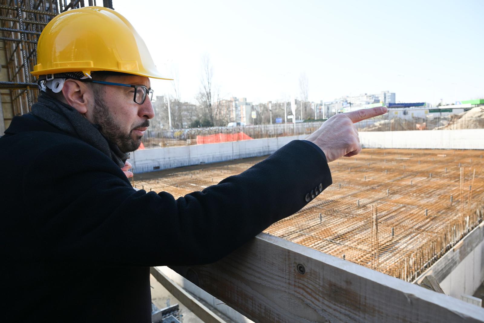 14.01.25., Zagreb - Gradonacelnik Grada Zagreba sa svojim suradnicima obisao je gradiliste bazena u naselju Spansko, te odrzao redovnu konferenciju za medije. Photo: Davorin Visnjic/PIXSELL