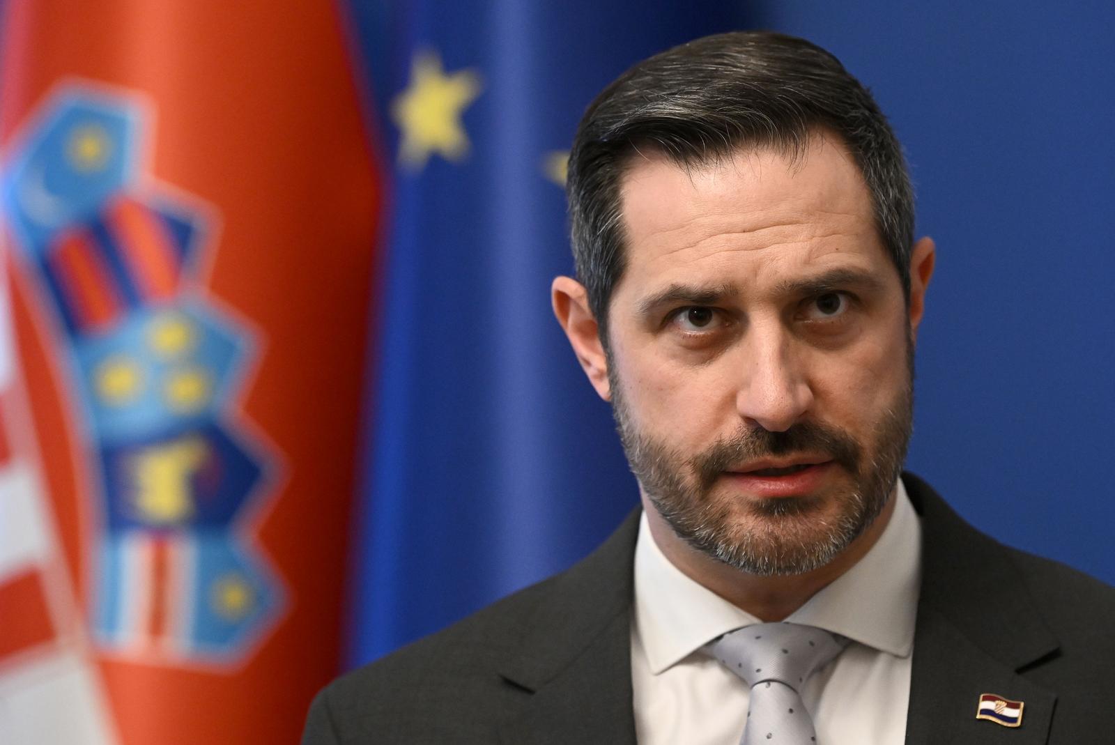 04.02.2025., Zagreb - Sastanak parlamentarne vecine u Banskim dvorima. Nakon sastanka izjavu dao ministar turizma i sporta Tonci Glavina. Photo: Marko Lukunic/PIXSELL