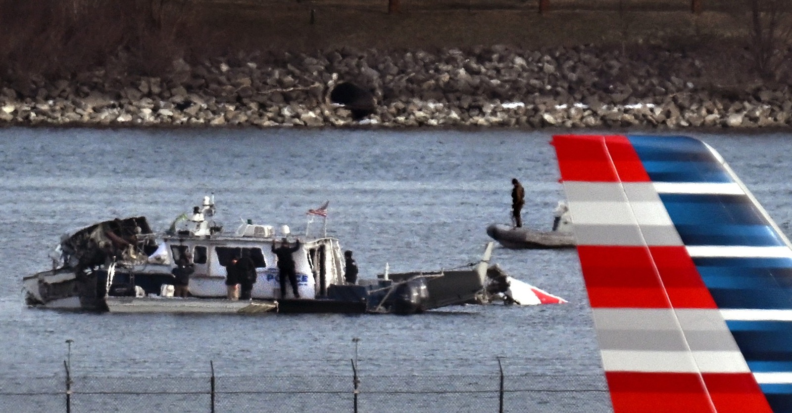 January 30, 2025, Washington, Dc, USA: Crash site of an American Airlines plane and an Army Black Hawk helicopter that collided and crashed into the Potomac River near Reagan National Airport in Arlington VA on January 30, 2025. All 67 passengers and crew are feared dead,Image: 959054390, License: Rights-managed, Restrictions: , Model Release: no, Credit line: Carol Guzy / Zuma Press / Profimedia