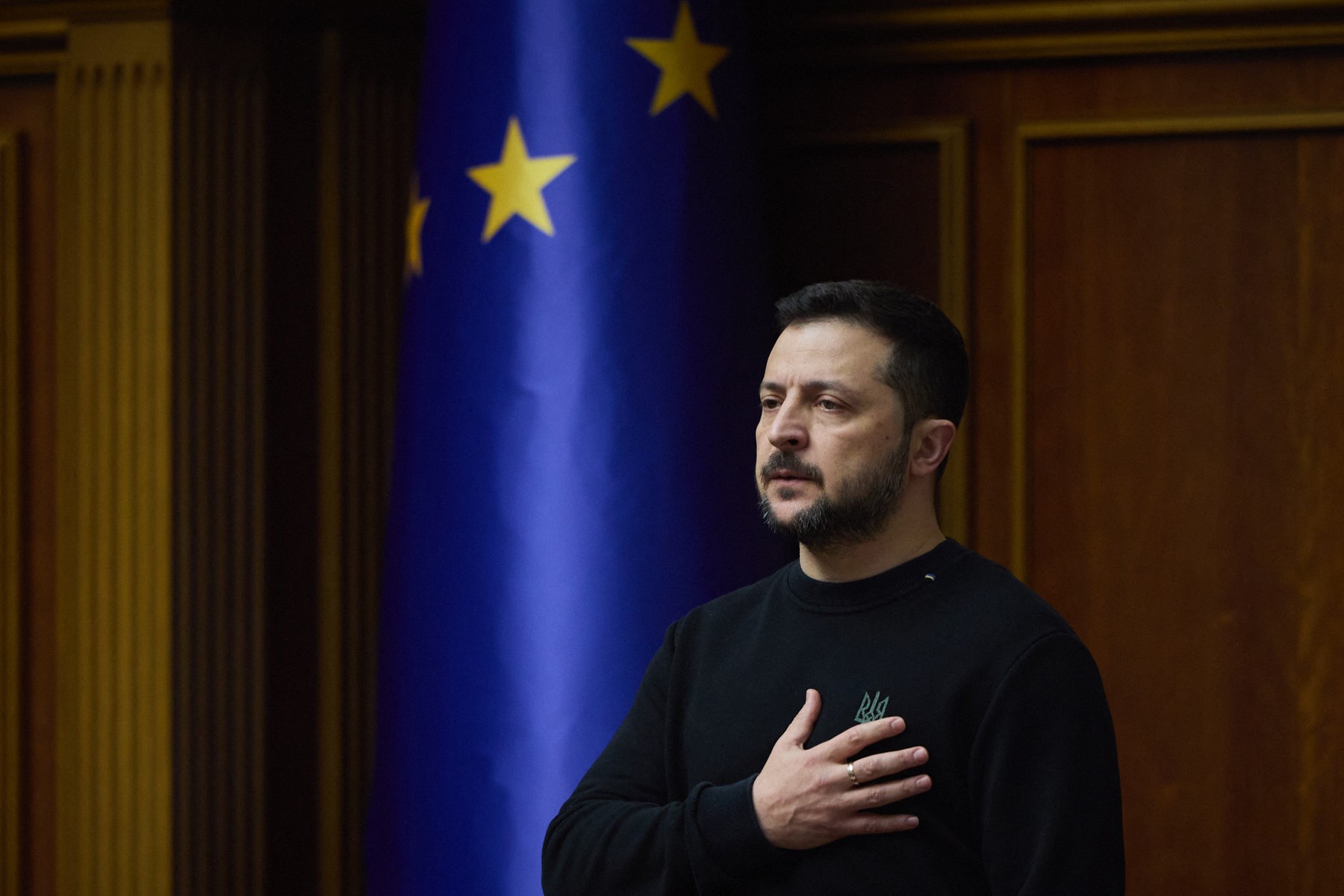 In this handout photograph taken and released by the Ukrainian Presidential Press Service on November 19, 2024, Ukraine's President Volodymyr Zelensky listens to Ukraine's national anthem prior to his address to members of the Ukrainian parliament in Kyiv.,Image: 936354419, License: Rights-managed, Restrictions: RESTRICTED TO EDITORIAL USE - MANDATORY CREDIT "AFP PHOTO / UKRAINIAN PRESIDENTIAL PRESS SERVICE" - NO MARKETING NO ADVERTISING CAMPAIGNS - DISTRIBUTED AS A SERVICE TO CLIENTS, ***
HANDOUT image or SOCIAL MEDIA IMAGE or FILMSTILL for EDITORIAL USE ONLY! * Please note: Fees charged by Profimedia are for the Profimedia's services only, and do not, nor are they intended to, convey to the user any ownership of Copyright or License in the material. Profimedia does not claim any ownership including but not limited to Copyright or License in the attached material. By publishing this material you (the user) expressly agree to indemnify and to hold Profimedia and its directors, shareholders and employees harmless from any loss, claims, damages, demands, expenses (including legal fees), or any causes of action or allegation against Profimedia arising out of or connected in any way with publication of the material. Profimedia does not claim any copyright or license in the attached materials. Any downloading fees charged by Profimedia are for Profimedia's services only. * Handling Fee Only 
***, Model Release: no, Credit line: Handout / AFP / Profimedia