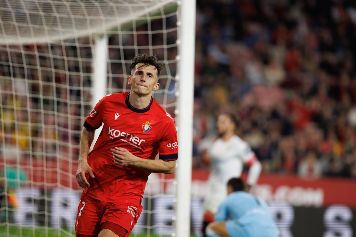 Ante Budimir seen celebrating after scoring goal during LaLiga EA SPORTS game between teams of Sevilla FC and CA Osasuna at Estadio Ramon Sanchez Pizjuan Seville Estadio Ramon Sanchez Pizjuan Spain Copyright: xMaciejxRogowskix sevillaosasuna2425-06,Image: 942182581, License: Rights-managed, Restrictions: , Model Release: no, Credit line: Maciej Rogowski / imago sportfotodienst / Profimedia