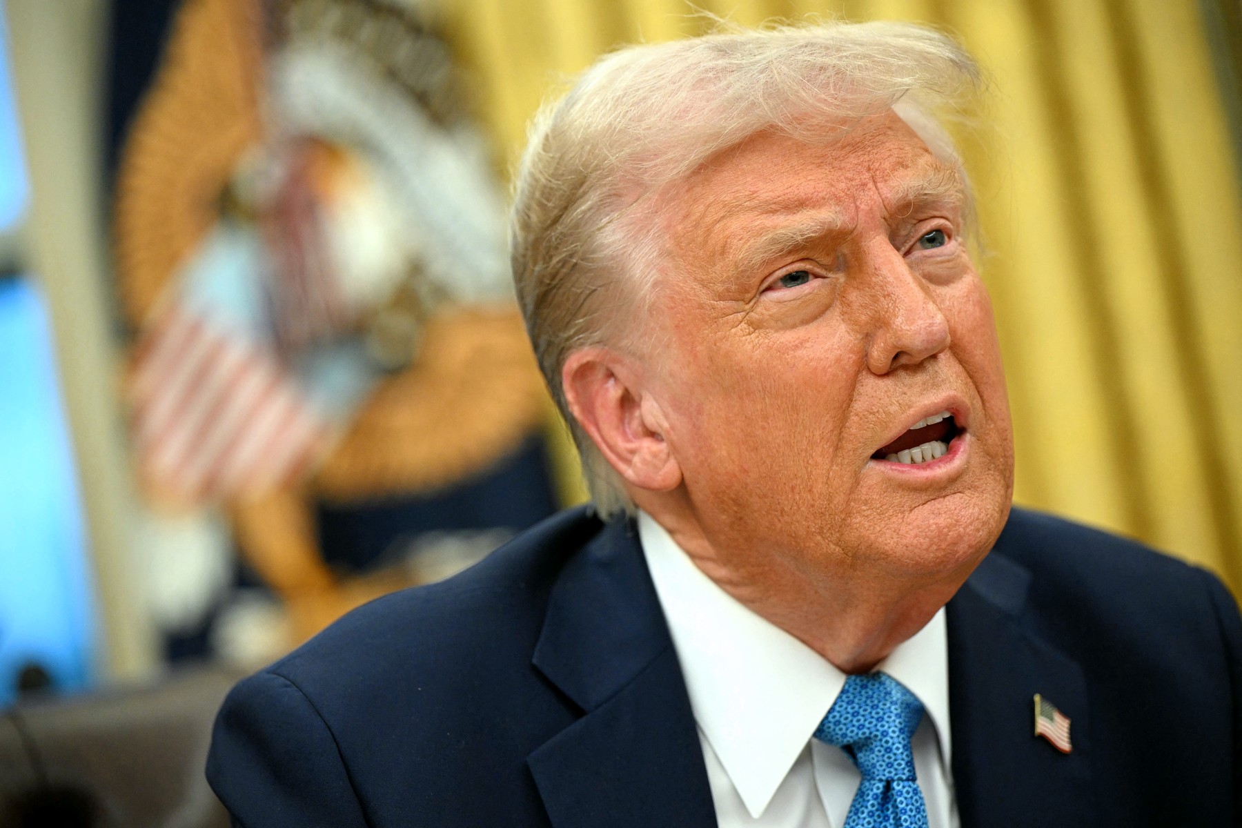 US President Donald Trump speaks to the press after signing an executive order in the Oval Office of the White House in Washington, DC on January 31, 2025.,Image: 959247946, License: Rights-managed, Restrictions: , Model Release: no, Credit line: Mandel NGAN / AFP / Profimedia