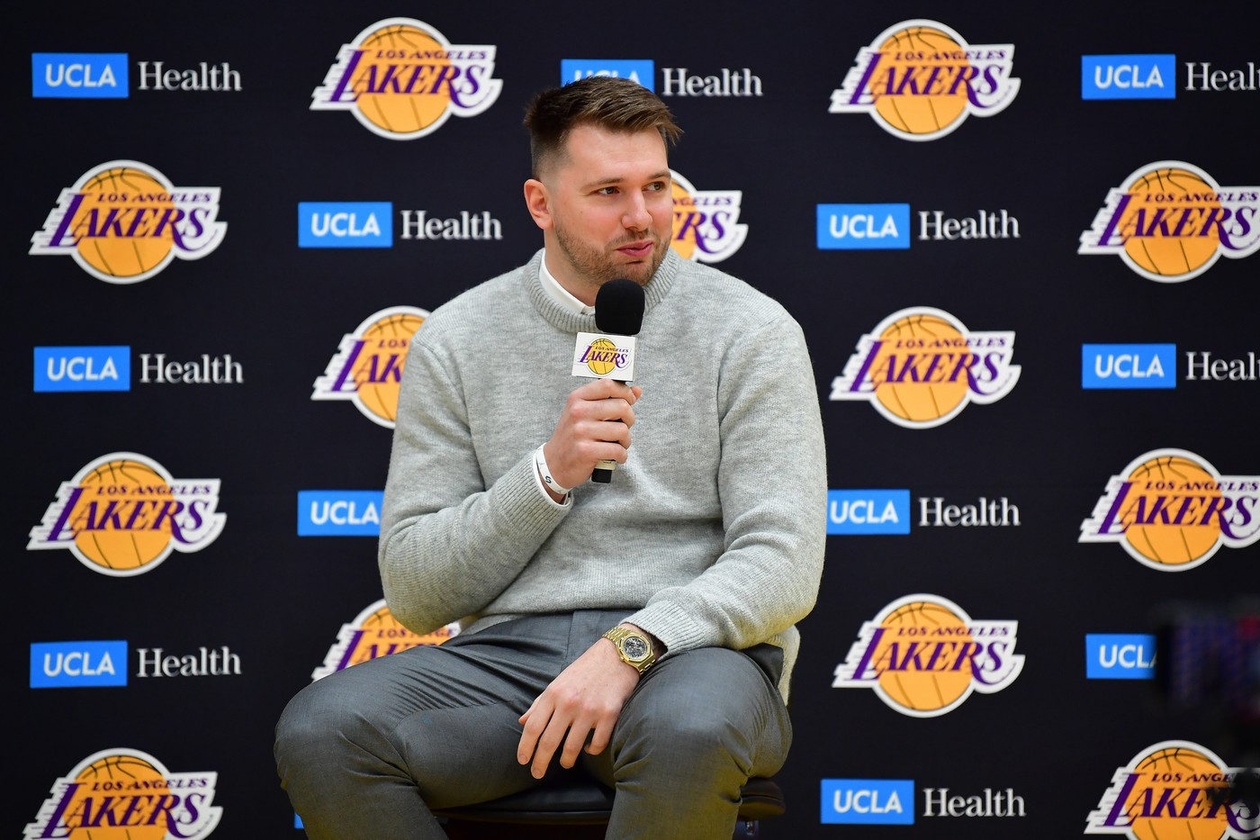 Feb 4, 2025; El Segundo, CA, USA; Los Angeles Lakers guard Luka Doncic is introduced at UCLA Health Training Center.,Image: 960128687, License: Rights-managed, Restrictions: *** Worldwide Rights Except Baltics, China, Denmark, Finland, Germany, Hong Kong, Japan, Macau, Norway, Poland, South Korea, Sweden, and Taiwan *** No sales outside your territory. No 3rd parties. No redistribution ***, Model Release: no, Credit line: Imagn Images / ddp USA / Profimedia