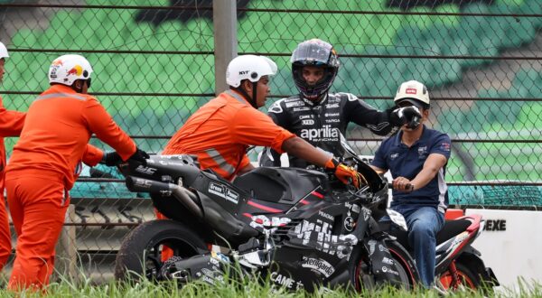 SEPANG, SGR - FEBRUARY 05: Jorge Martin of Aprilia Racing receive assistance from the track marshalls during day one of MotoGP Sepang Official Test held at Petronas Sepang International Circuit in Sepang, Malaysia on February 5, 2025.,Image: 960310887, License: Rights-managed, Restrictions: FOR EDITORIAL USE ONLY. Icon Sportswire (A Division of XML Team Solutions) reserves the right to pursue unauthorized users of this image. If you violate our intellectual property you may be liable for: actual damages, loss of income, and profits you derive from the use of this image, and, where appropriate, the costs of collection and/or statutory damages up to $150,000 (USD)., Model Release: no, Credit line: Hazrin Yeob Men Shah/Icon Sportswire / Newscom / Profimedia