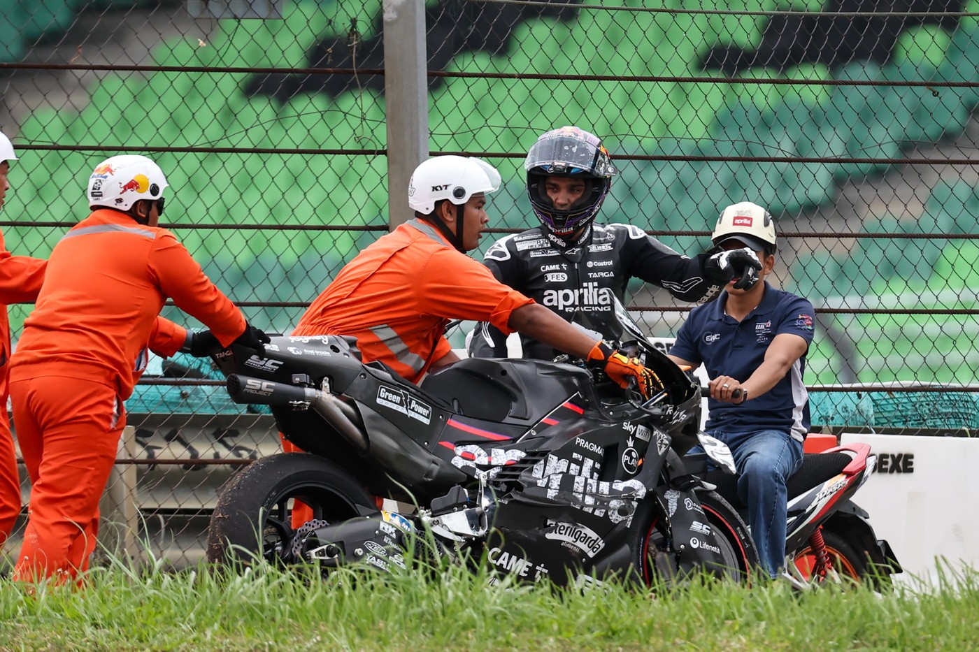 SEPANG, SGR - FEBRUARY 05: Jorge Martin of Aprilia Racing receive assistance from the track marshalls during day one of MotoGP Sepang Official Test held at Petronas Sepang International Circuit in Sepang, Malaysia on February 5, 2025.,Image: 960310887, License: Rights-managed, Restrictions: FOR EDITORIAL USE ONLY. Icon Sportswire (A Division of XML Team Solutions) reserves the right to pursue unauthorized users of this image. If you violate our intellectual property you may be liable for: actual damages, loss of income, and profits you derive from the use of this image, and, where appropriate, the costs of collection and/or statutory damages up to $150,000 (USD)., Model Release: no, Credit line: Hazrin Yeob Men Shah/Icon Sportswire / Newscom / Profimedia