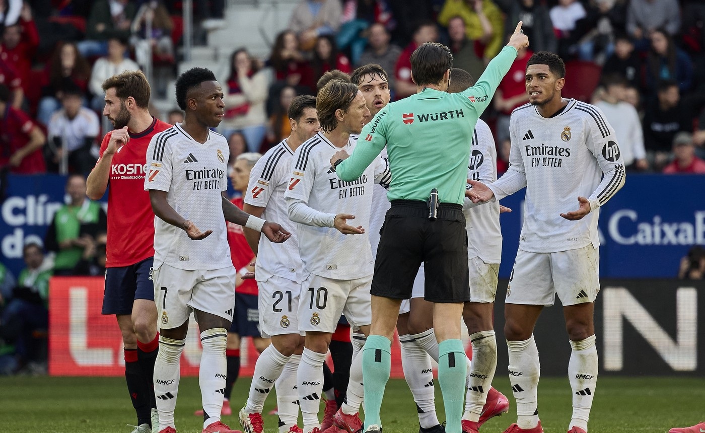 February 15, 2025, Pamplona, Navarre, Spain: Jude Bellingham of Real Madrid CF after receiving a red card and being sent off during La Liga football match between Osasuna v Real Madrid CF v at El Sadar Stadium in Pamplona, Spain, february 14, 2025,Image: 964424110, License: Rights-managed, Restrictions: , Model Release: no, Credit line: Ruben Albarran / Zuma Press / Profimedia