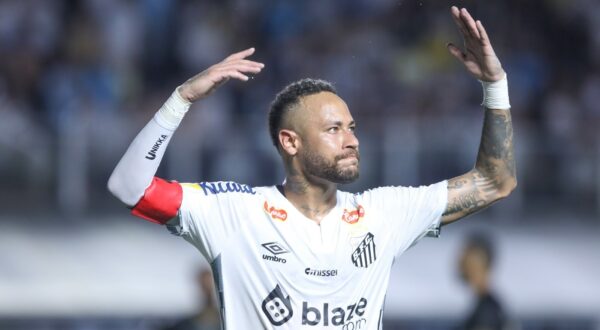 SP - SANTOS - 02/16/2025 - PAULISTA 2025, SANTOS x AGUA SANTA - Neymar Jr. player for Santos during the match against Agua Santa at the Vila Belmiro stadium for the 2025 Paulista championship. Photo: Reinaldo Campos/AGIF,Image: 964955016, License: Rights-managed, Restrictions: *** World Rights Except Brazil *** BRAOUT, Model Release: no, Credit line: AGIF / ddp USA / Profimedia