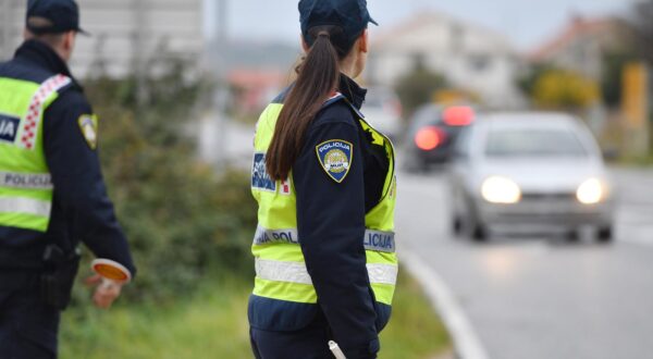 20.11.2024., Sibenik - Pojacane kontrole prometne policije na prometnicama grada Sibenika. Photo: Hrvoje Jelavic/PIXSELL