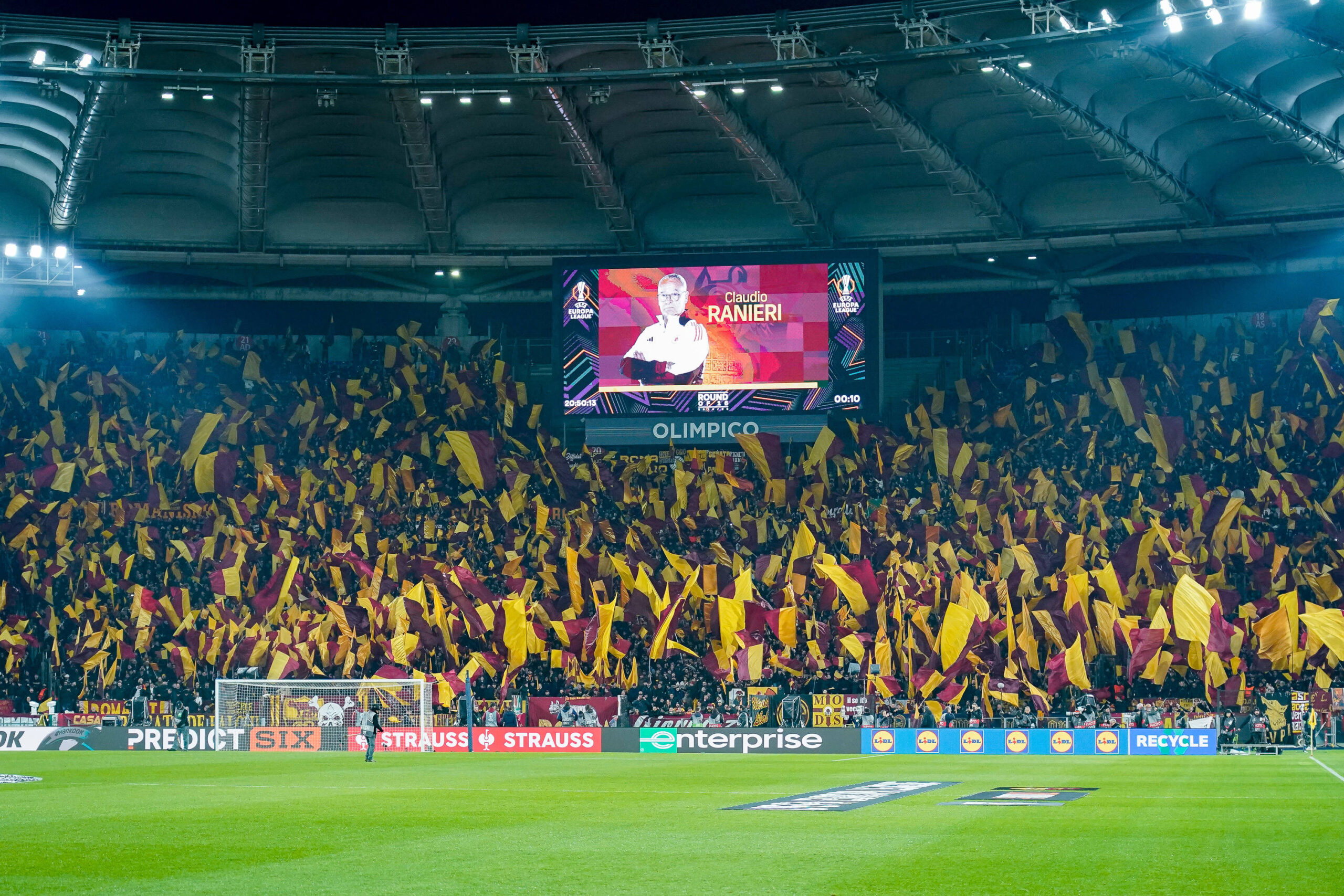 AS Roma v Athletic Club - UEFA Europa League 2024/25 Round of 16 First Leg Supporters of AS Roma during the UEFA Europa League 2024/25 Round of 16 First Leg match between AS Roma and Athletic Club at Stadio Olimpico on March 6, 2025 in Rome, Italy. Rome Stadio Olimpico Rome Italy Copyright: xGiuseppexMaffiax UEL_Roma-AthleticClub_060325_BRU0591