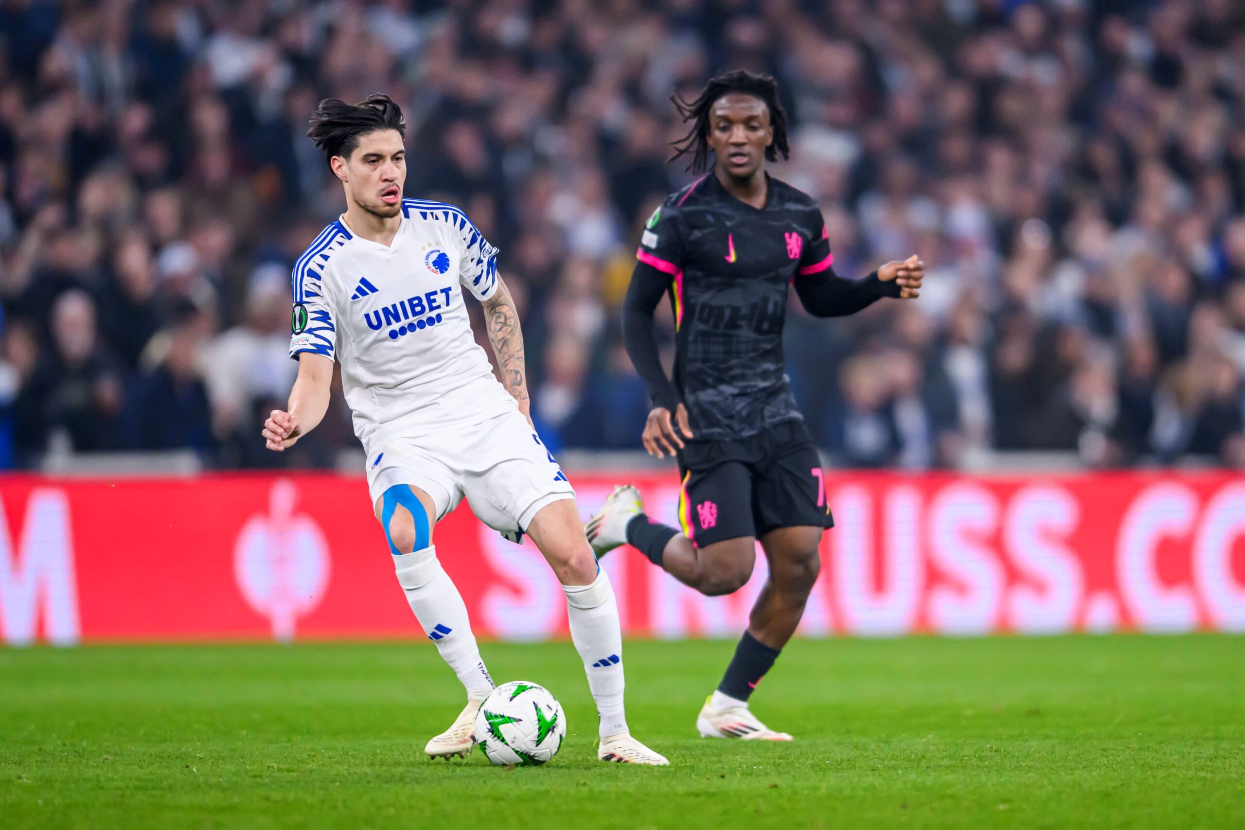 Europa Conference League: FC Kobenhavn vs Chelsea FC - 06.03.2025 2 (FCK) - Kevin Diks. Europa Conference League: FC Kobenhavn vs Chelsea FC - 06.03.2025. Kobenhavn, Danmark. 6 March, 2025. UK: Europa Conference League: FC Copenhagen vs Chelsea FC. Parken, Copenhagen, Denmark Kobenhavn Parken Danmark *** Europa Conference League FC Kobenhavn vs Chelsea FC 06 03 2025 2 FCK Kevin Diks Europa Conference League FC Kobenhavn vs Chelsea FC 06 03 2025 Kobenhavn, Denmark 6 March, 2025 UK Europa Conference League FC Copenhagen vs Chelsea FC Parken, Copenhagen, Denmark Kobenhavn Parken Danmark Copyright: xMichaelxBarrettxBoesenx