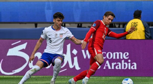 RECORD DATE NOT STATED IV CONCACAF NATIONS LEAGUE 2024-2025 Canada vs United States - Third Place Maximilian Arfsten L of United States fights for the ball with Niko Sigur R of Canada during the Third Place match between Canada and United States as part Final Four of the Concacaf Nations League 2024-2025 at SoFi Stadium on March 23, 2025 in Inglewood, Los Angeles, California, United States. INGLEWOOD LOS ANGELES CALIFORNIA UNITED STATES PUBLICATIONxNOTxINxMEXxCHNxRUS Copyright: xDavidxLeahx 20250323163012_CNL_2025_3P_CAN_USA_SIGUR82
