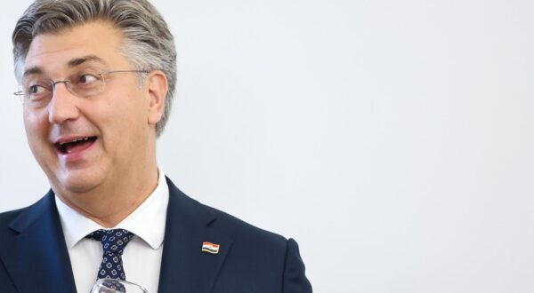 21.10.2024., Zagreb - Opaticka 8. Predsjednik Vlade Andrej Plenkovic sudjelovao je na svecanosti otvorenja obnovljene Palace Buzan-zgrade Ureda za opce poslove Hrvatskoga sabora i Vlade Republike Hrvatske. Uz predsjednika Vlade bili su i potpredsjednik Vlade i ministar prostornoga uredjenja, graditeljstva i drzavne imovine Branko Bacic i ministrica kulture i medija Nina Obuljen Korzinek.  Photo: Sanjin Strukic/PIXSELL