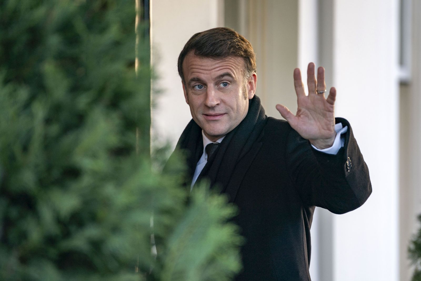 epa11921374 French President Emmanuel Macron arrives to participate in a G7 Leadership Summit call with US President Donald J. Trump at the White House in Washington, DC, USA, 24 February 2025.  EPA/BONNIE CASH / POOL