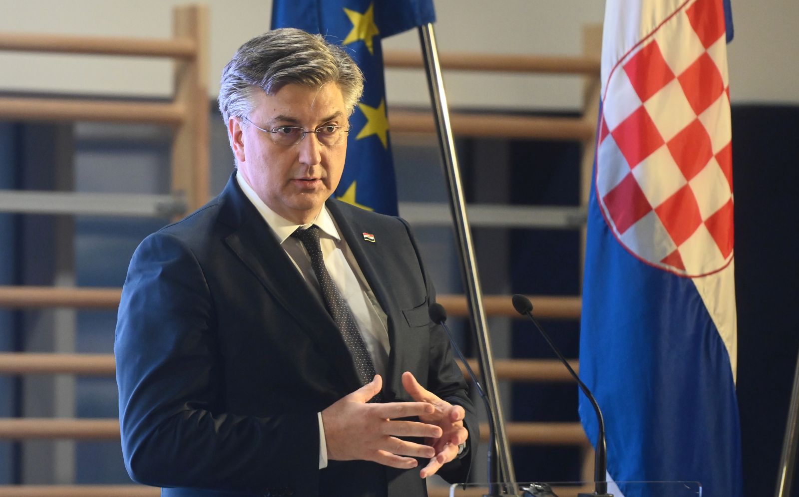 Split, 1.03.2025. - Predsjednik Vlade Andrej Plenković sudjelovat će na svečanosti otvorenja Regionalnog centra kompetentnosti Turističko ugostiteljske škole Split.  foto HINA/ Mario STRMOTIĆ/ MS