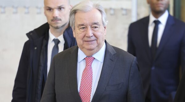 epa11971366 UN Secretary-General Antonio Guterres (2-L) arrives for the informal  5+1 Meeting on Cyprus, in Geneva, Switzerland, 18 March 2025. The informal 5+1 meeting on Cyprus, which is being held on 17 and 18 March, in the context of the Secretary General's office's efforts on the Cyprus issue.  EPA/PIERRE ALBOUY / POOL