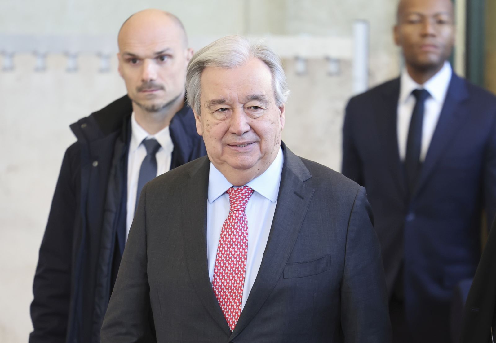 epa11971366 UN Secretary-General Antonio Guterres (2-L) arrives for the informal  5+1 Meeting on Cyprus, in Geneva, Switzerland, 18 March 2025. The informal 5+1 meeting on Cyprus, which is being held on 17 and 18 March, in the context of the Secretary General's office's efforts on the Cyprus issue.  EPA/PIERRE ALBOUY / POOL
