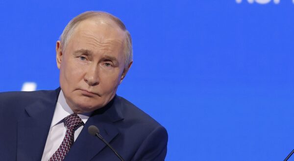 epa11971939 Russian President Vladimir Putin (L) and Russian Union of Industrialists and Entrepreneurs Head Alexander Shokhin (R) attend the Union's Congress in Moscow, Russia, 18 March 2025.  EPA/MAXIM SHEMETOV/POOL