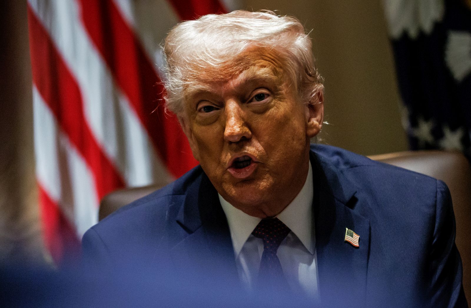 epa11985750 US President Donald Trump meets with his Cabinet in the White House Cabinet Room in Washington, DC, USA, 24 March 2025.  EPA/Samuel Corum/ POOL