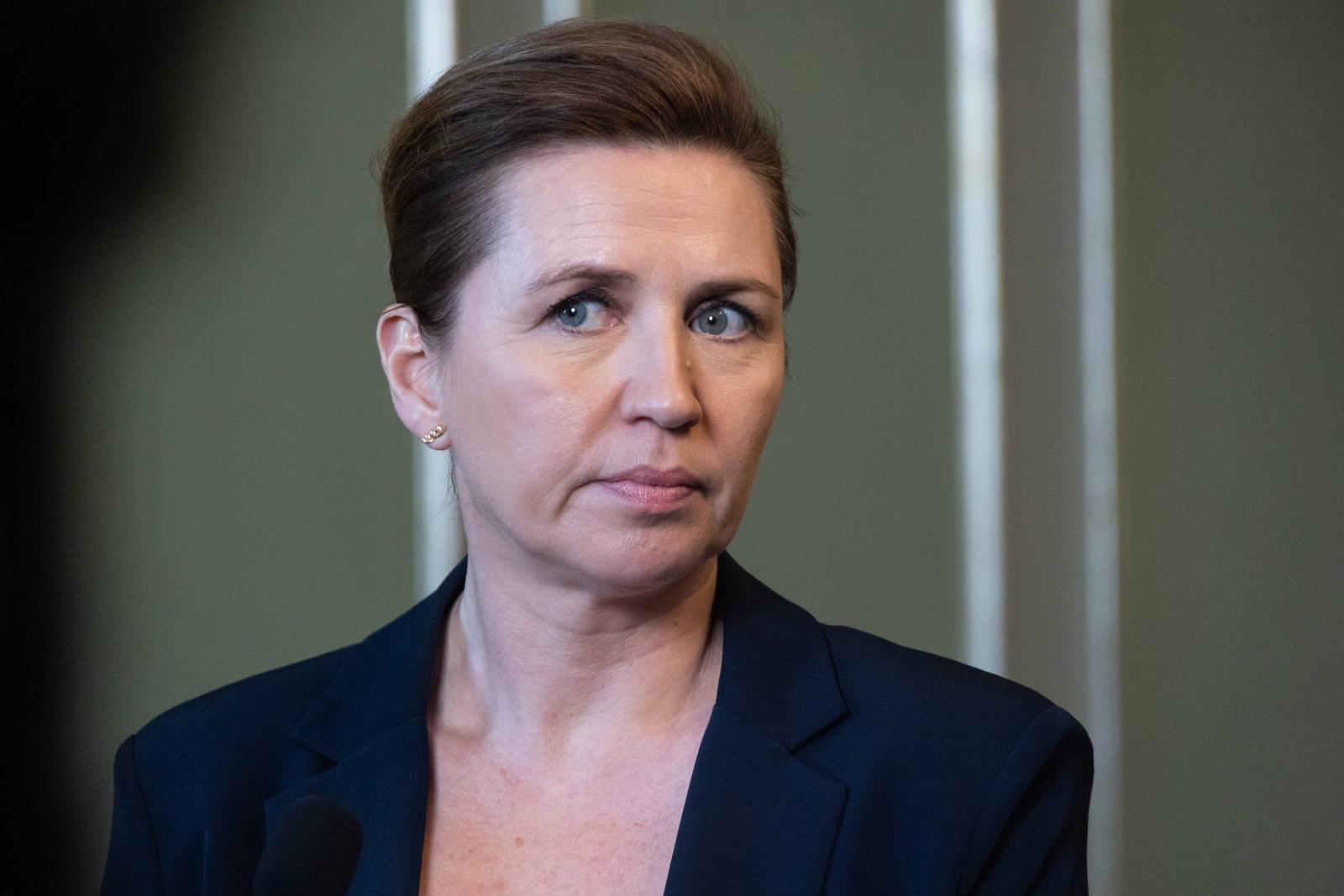 Mette Frederiksen during a press doorstep at Frederiksberg Castle in Copenhagen, Denmark. Frederiksberg Frederiksberg Castle Denmark Copyright: xKristianxTuxenxLadegaardxBergx UvdL_visits_Denmark_18 Photo: IMAGO/Kristian Tuxen Ladegaard Berg/IMAGOSTOCK&PEOPLE