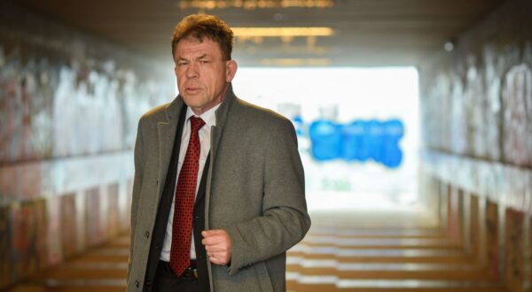 28.02.2025., Zagreb - Mirko Bilandzic, profesor na Odsjeku za sociologiju Filozofskog fakulteta u Zagrebu. 

Photo Sasa ZinajaNFoto