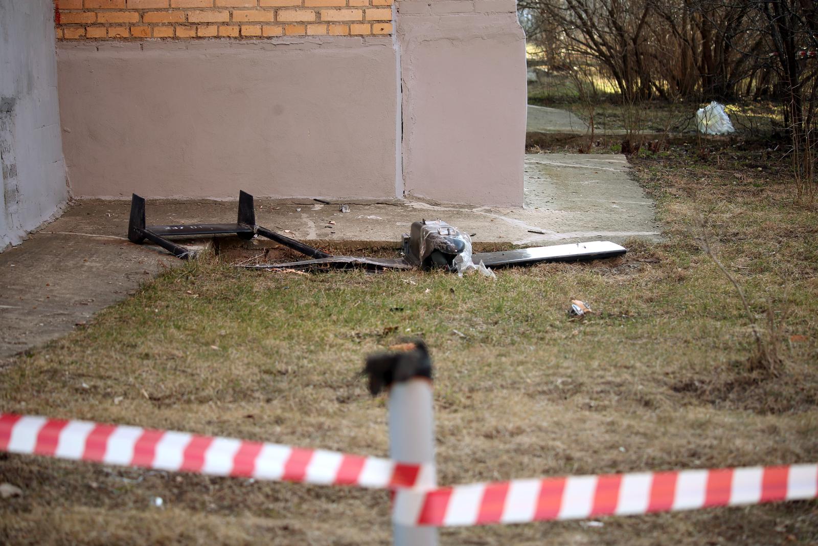 RUSSIA, MOSCOW REGION - MARCH 10, 2025: Police tape off the site of a drone crash in one of the neighbourhoods in Chernogolovka, northeast of Moscow. Kirill Zakharov/TASS/Sipa USA Photo: Tass/SIPA USA