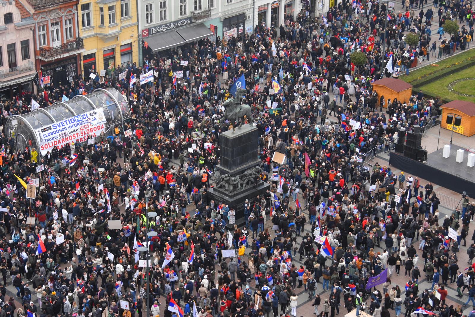 01, March, 2025, Nis - Students and citizens walking to King Milan Square in Nis, where at 11.52 they fell silent for 15 minutes to pay their respects to the 15 victims of the collapse of the canopy at the Novi Sad Railway Station.    

01, februar, 2025, Nis - Studenti i gradjani u setnji do Trga kralja Milana u Nisu, gde su u 11.52 zacutali na 15 minuta kako bi odali postu za 15 zrtava pada nadstresnice na Zeleznickoj stanici u Novom Sadu.     Photo: Radule Perisic/ATAImages/PIXSELL