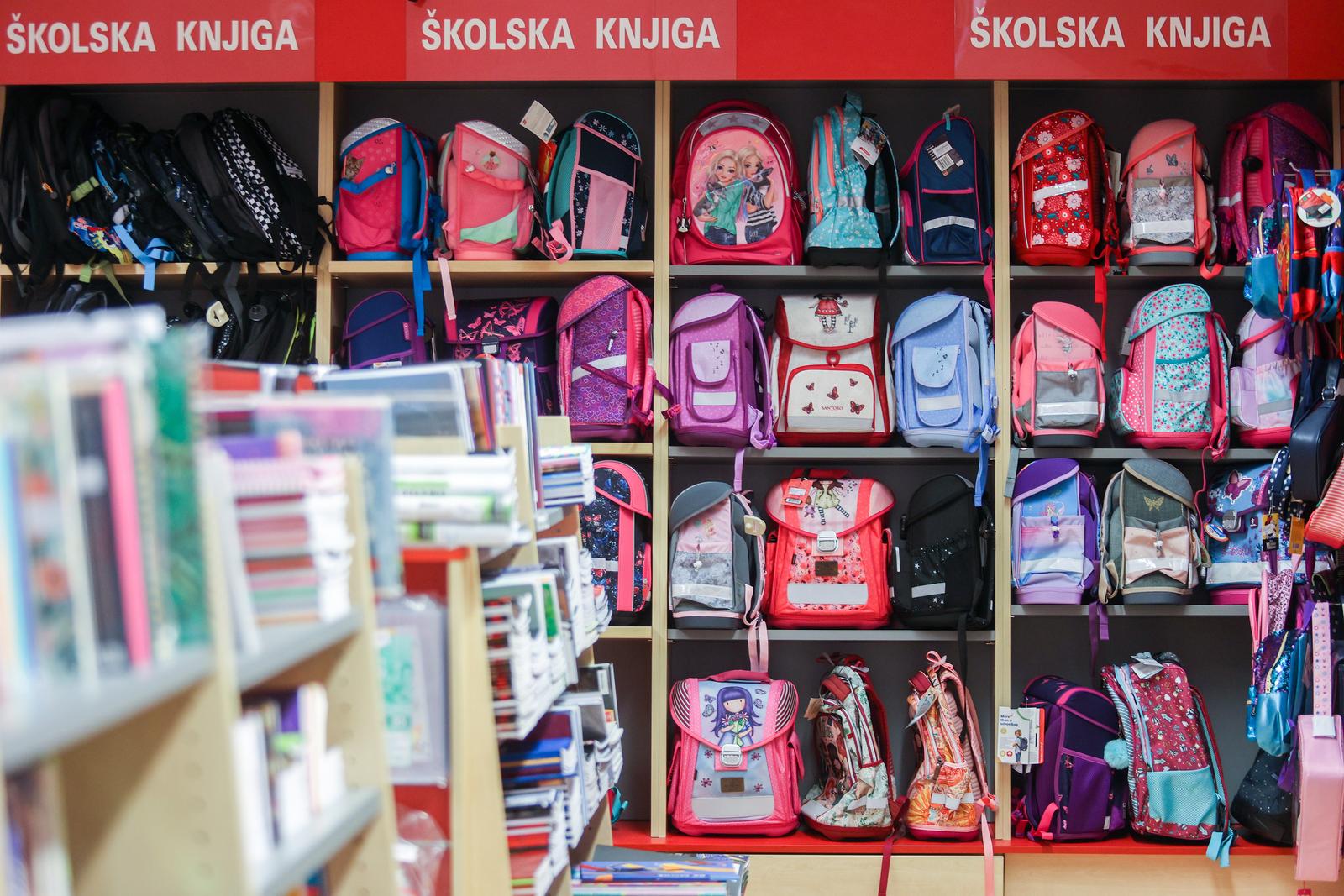 01.09.2022., Rijeka - Skolski pribor za pocetak nove skolske godine.   Photo: Nel Pavletic/PIXSELL