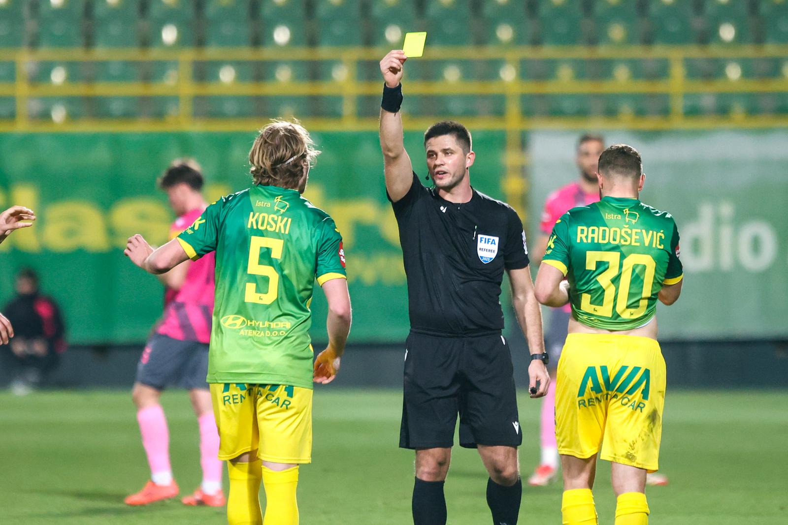 04.03.2025., stadion Aldo Drosina, Pula - SuperSport Hrvatski nogometni kup 2024./25., cetvrtfinale, NK Istra 1961 - NK Lokomotiva. Ville Koski, Patrik Kolaric i Josip Radosevic Photo: Srecko Niketic/PIXSELL