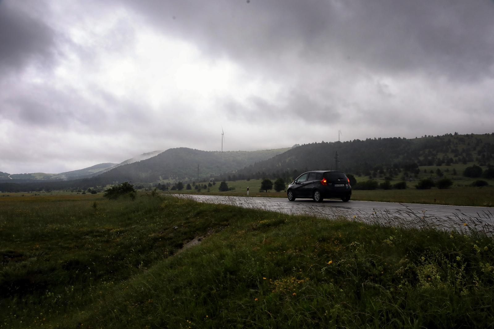 05.06.2020.Gracac- Reportaza iz opcine Gracac. Pasnjaci i vjetroelektrane u Velikoj Popini."nPhoto: Boris Scitar/Vecernji list/PIXSELL