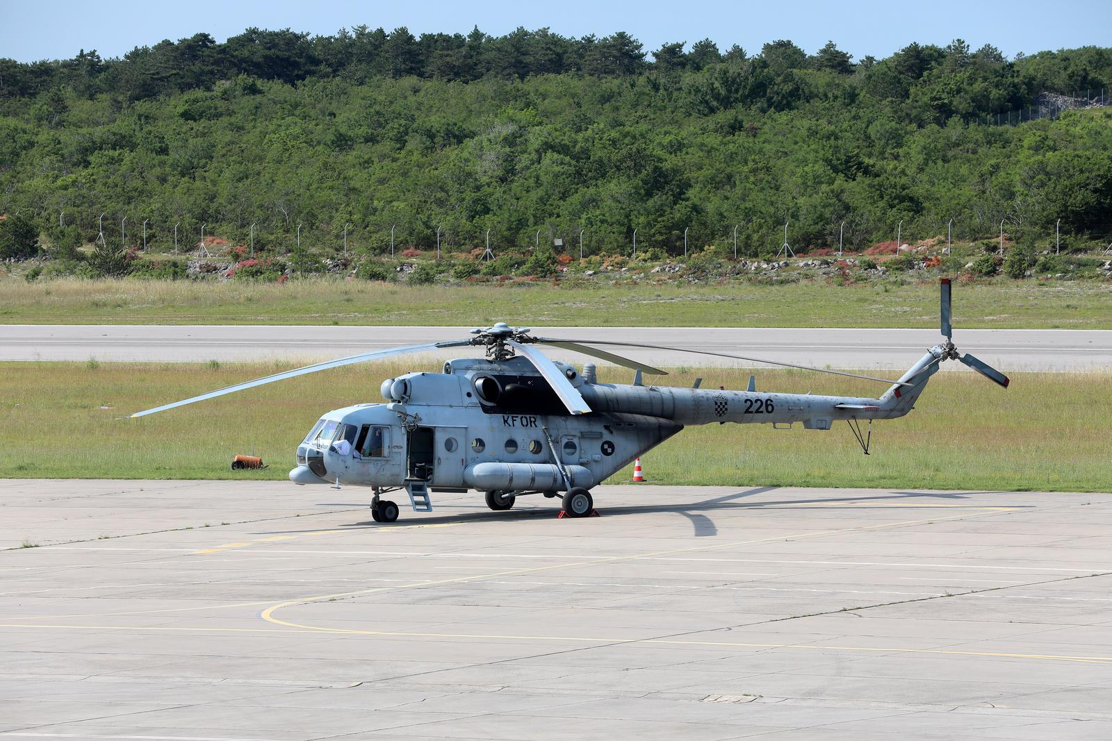 Vojni helikopter