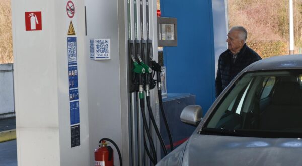 07.12.2021., Zagreb - Nakon gotovo dva mjeseca ogranicenih cijena benzina i dizela, na benzinskim crpkama od ponoci je opet sve prepusteno trzistu. Photo: Davorin Visnjic/PIXSELL