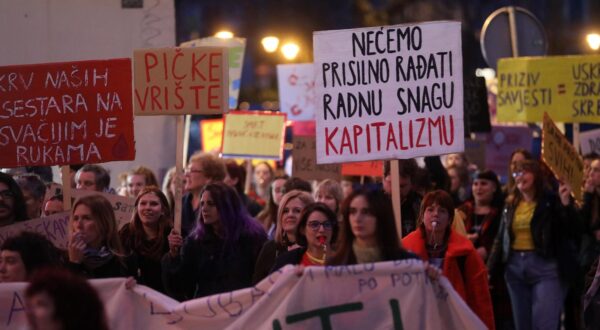 08.03.2024., Rijeka - Prosvjedna povorka gradjana Nocni mars za Osmi mart odrzana je od hotela Continental do Jadranskog trga, u organizaciji udruga PaRiter, LORI i SOS Rijeka.  Photo: Goran Kovacic/PIXSELL