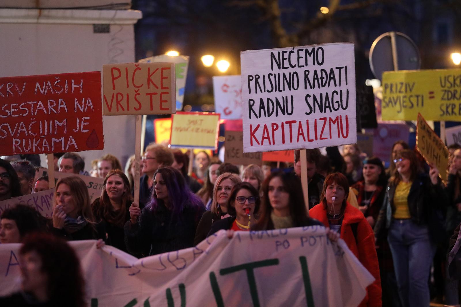 08.03.2024., Rijeka - Prosvjedna povorka gradjana Nocni mars za Osmi mart odrzana je od hotela Continental do Jadranskog trga, u organizaciji udruga PaRiter, LORI i SOS Rijeka.  Photo: Goran Kovacic/PIXSELL
