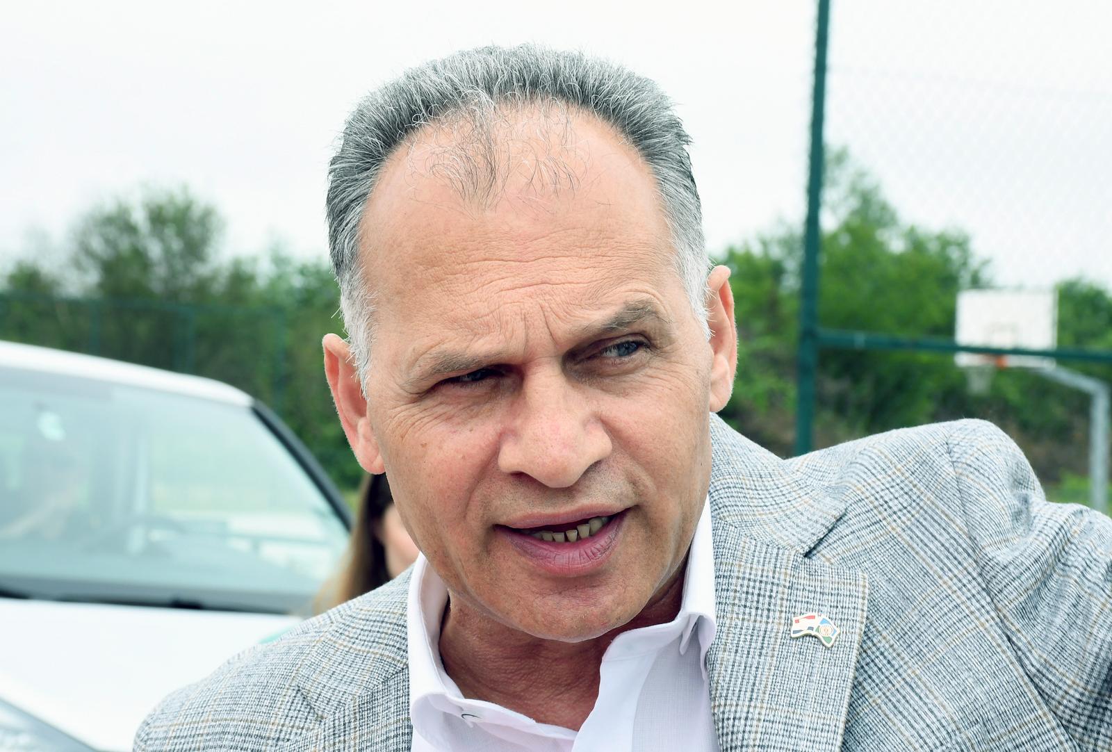 09.06.2023.,Sisak,Capraske Poljane - Svecanost pocetka radova na izgradnji drustvenog doma za potrebe lokalne romske zajednice  u organizaciji Saveza Roma u RH "KALI SARA".
Radove je otvorila predsjednica KALA SARA Suzana Krčmar, saborski zatupnik Veljko Kajtazi te ravnatelj Ureda za ljudska prava i prava nacionalnih manjina Vlade RH Alen Tahiri. Dogadjaju je,kao izalanik Vlade RH nazocip ministar Marin Piletic i sisacko-moslavacki zupan Ivan Celjak.Veljko Kajtazi.
Photo: Nikola Cutuk/PIXSELL Photo: Nikola Cutuk/PIXSELL