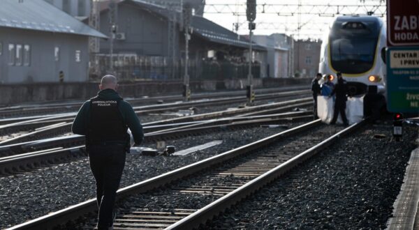 10.03.2025., Zagreb - Na Zapadnom kolodvoru dijete je palo pod putnicki vlak. Policija provodi ocevid. Photo: Davor Puklavec/PIXSELL