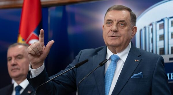 12.03.2025., Palata Republike, Banja Luka (BiH) - Konferencija za novinare predsjednika RS Milorada Dodika, predsjednika Narodne skupstine Srpske Nenada Stevandica i predsjednika Vlade Republike Srpske Radovana Viskovica povodom naloga za privodjenje politickog vrha Republike Srpske.
Photo: Dejan Rakita/Pixsell Photo: Dejan Rakita/PIXSELL