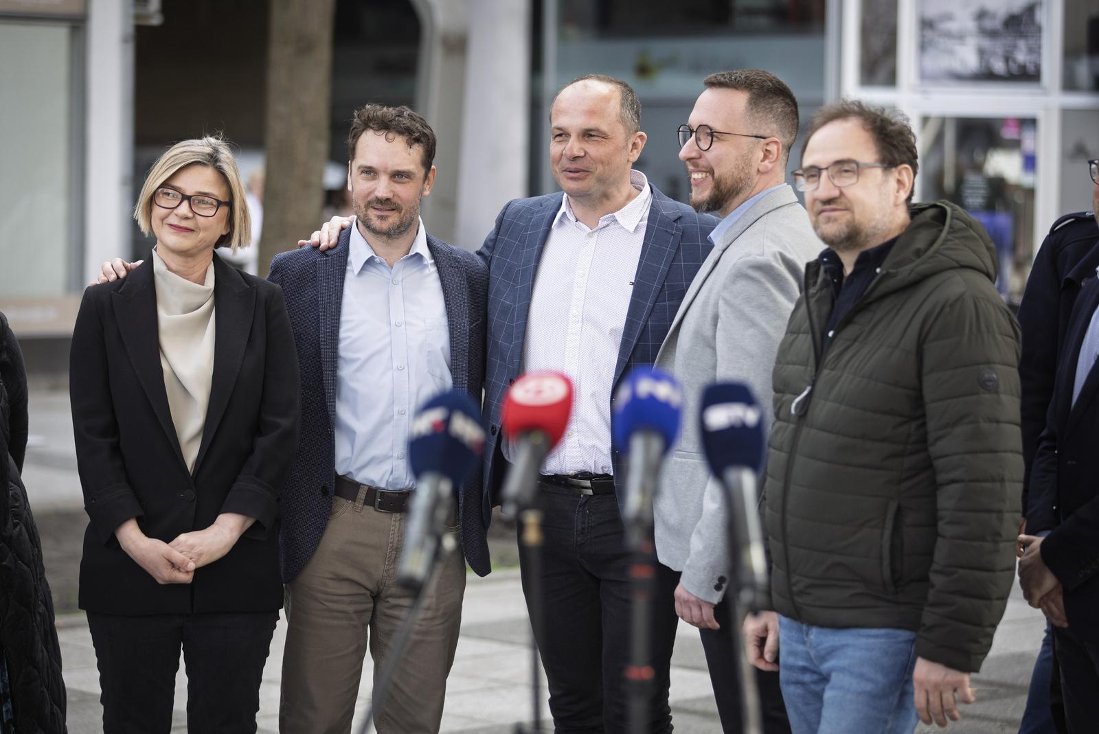 12.03.2025., Osijek - Sinisa Hajdas Doncic, predsjednik SDP-a Hrvatske, Sandra Bencic, koordinatorica Mozemo!, Vjeran Marijasevic, predsjednik GO SDP-a Osijek i Boris Kis, koordinator Mozemo! za Osijek odrzali su konferenciju za medije. Photo: Davor Javorovic/PIXSELL