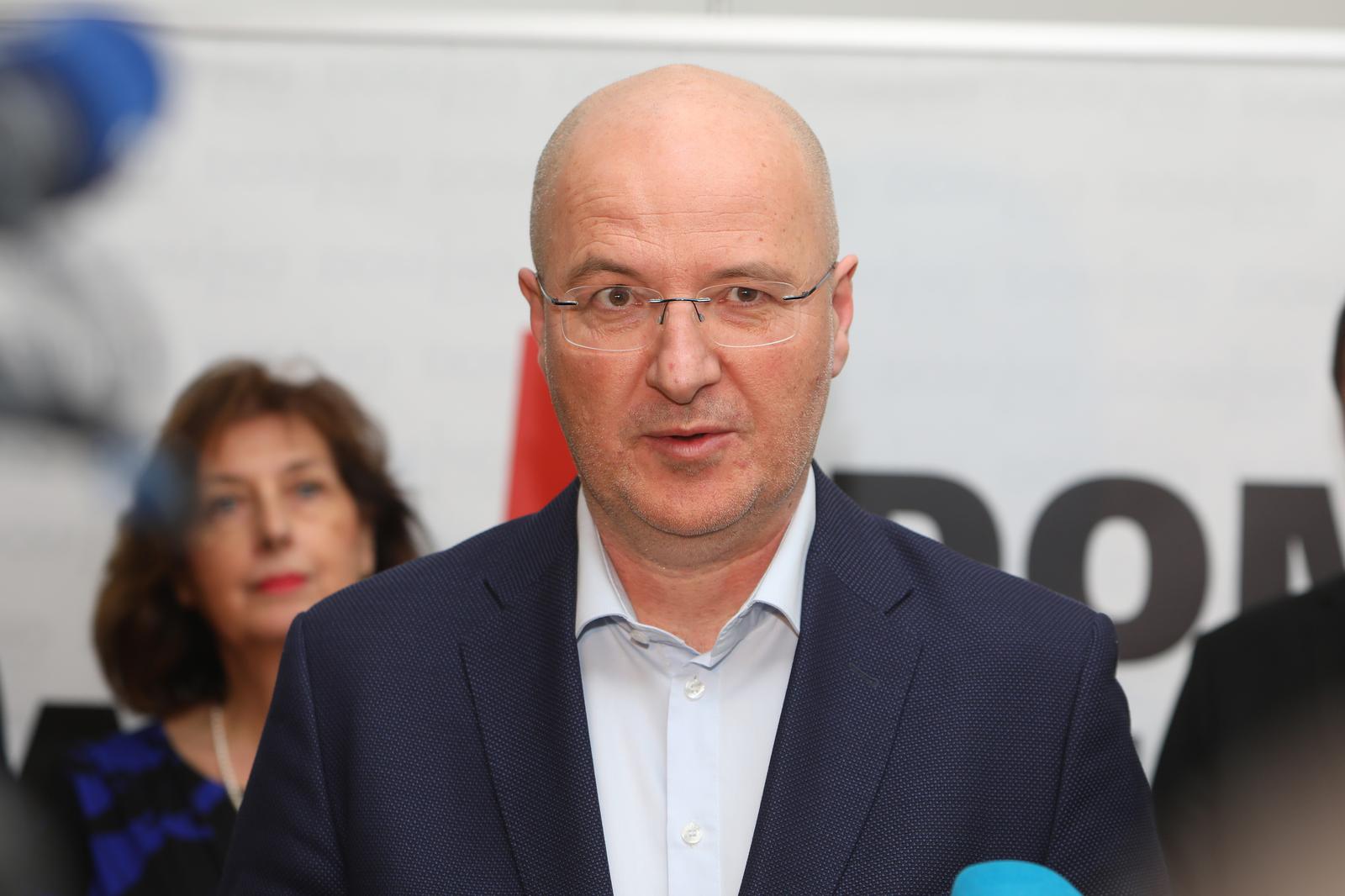 12.03.2025., Karlovac - Osnivacka skupstina ogranka stranke Dom i nacionalno okupljanje za Grad Karlovac i podruznice za Karlovacku zupaniju kojoj je predsjedao predsjednik stranke Mario Radic.  Za predsjednika ogranka za grad Karlovac izabran je Alenko Ribic, a na celu Domina za Karlovacku zupaniju biti ce Vlatko Ivka. Photo: Kristina Stedul Fabac/PIXSELL