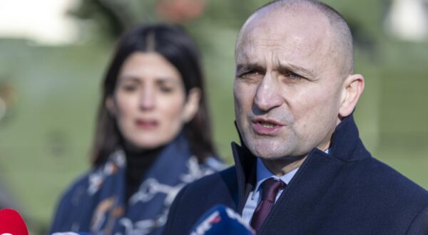 14.01.2025., Nasice - Svecana primoredaja prvih borbenih vozila pjesastva Bradley M2A2 ODS u vojarni "132. brigade Hrvatske vojske". potpredsjednik Vlade RH i ministar obrane Ivan Anusic Photo: Davor Javorovic/PIXSELL