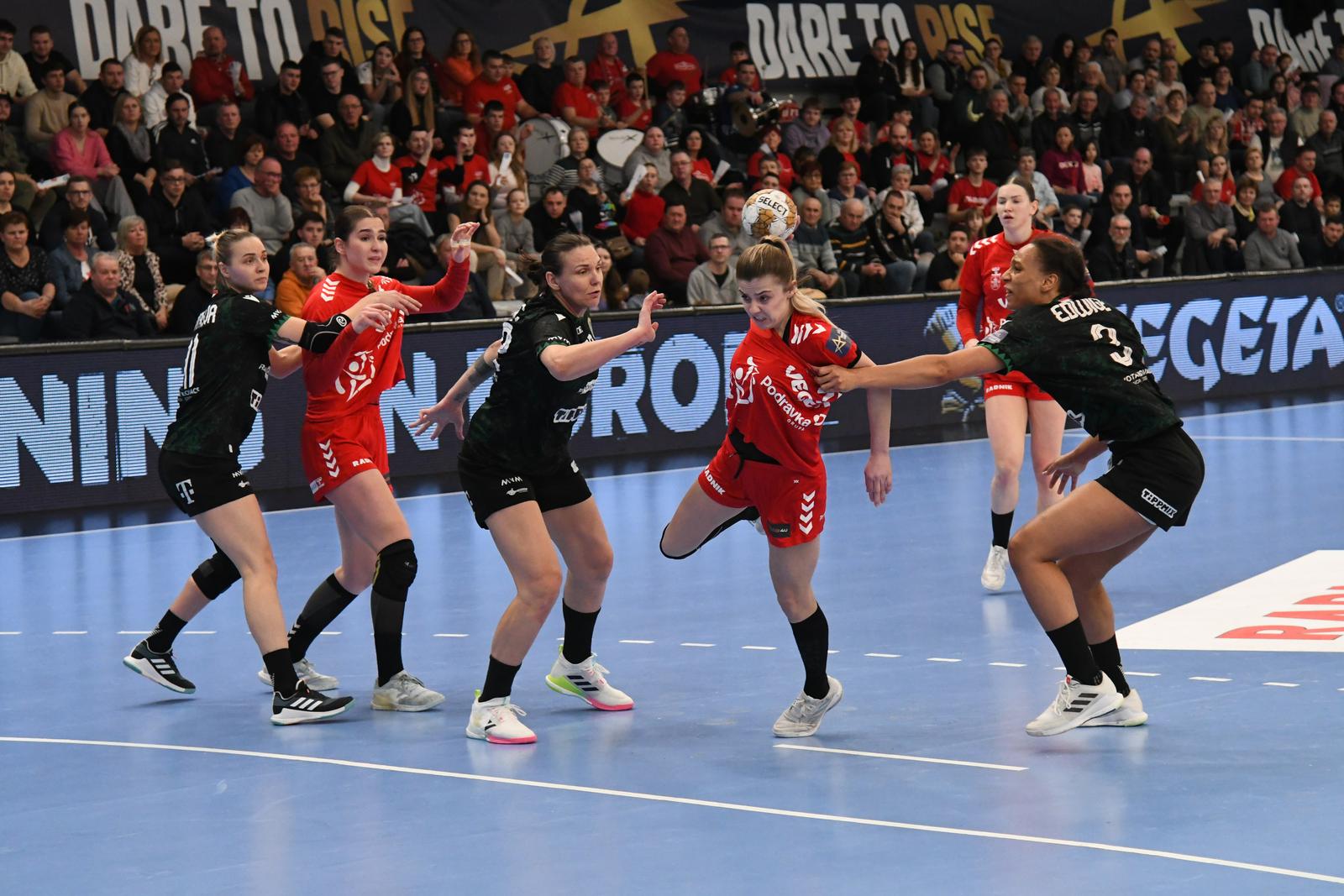 15.02.2025., SSD Josip Samarzija-Bepo, Koprivnica - EHF Liga prvakinja, A skupina, 13. kolo, RK Podravka Vegeta - Ferencvaros.  Photo: Damir Spehar/PIXSELL